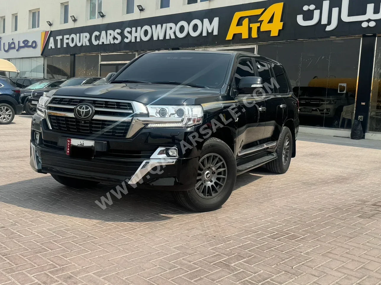 Toyota  Land Cruiser  VXR  2021  Automatic  138,000 Km  8 Cylinder  Four Wheel Drive (4WD)  SUV  Black