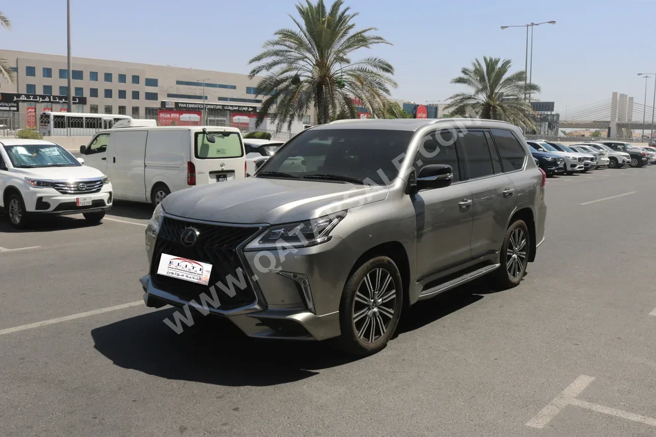 Lexus  LX  570 S  2018  Automatic  158,000 Km  8 Cylinder  Four Wheel Drive (4WD)  SUV  Silver