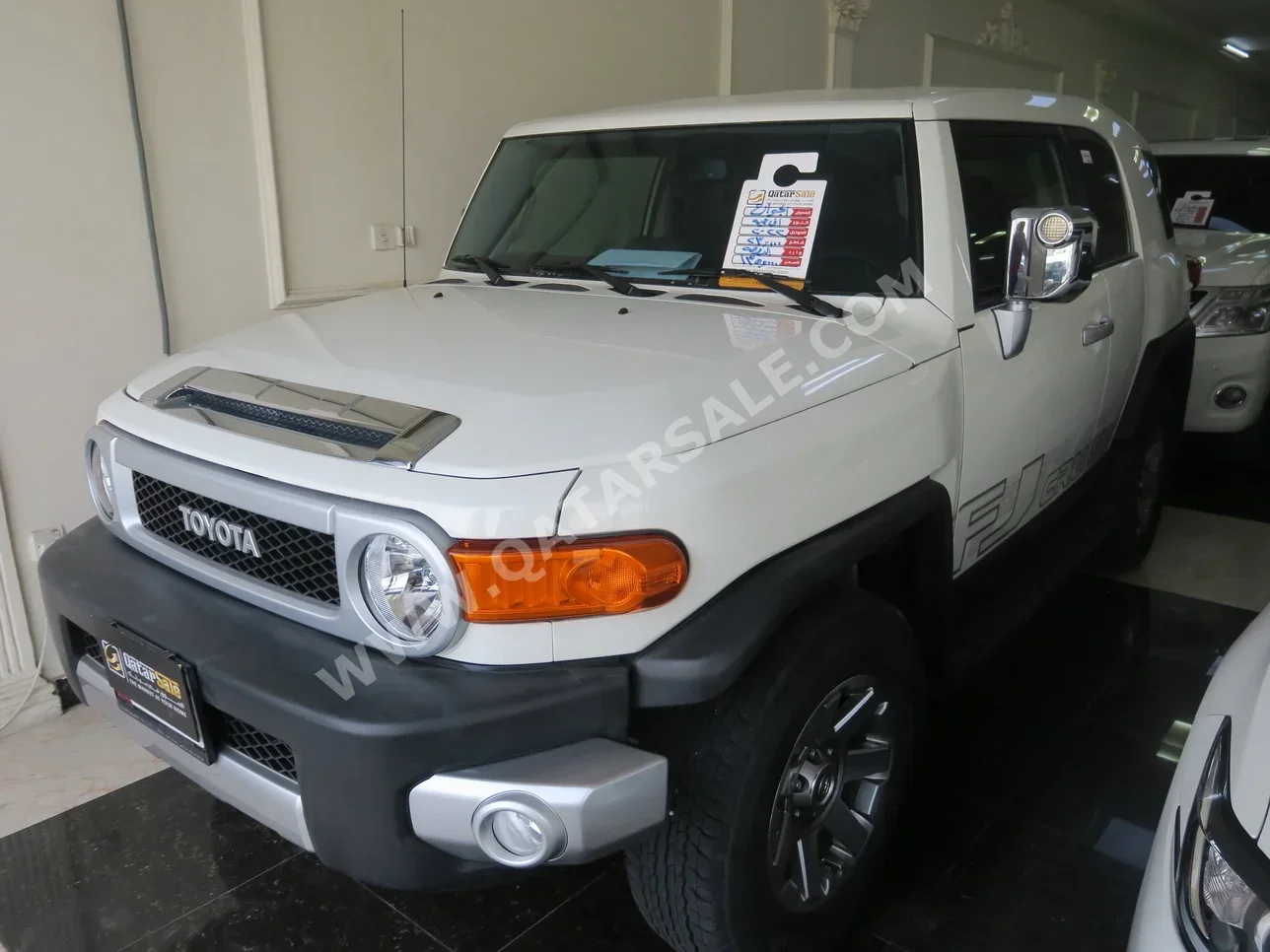  Toyota  FJ Cruiser  2022  Automatic  23,000 Km  6 Cylinder  Four Wheel Drive (4WD)  SUV  White  With Warranty