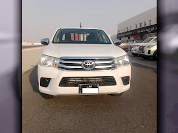 Toyota  Hilux  2021  Manual  13,000 Km  4 Cylinder  Four Wheel Drive (4WD)  Pick Up  White