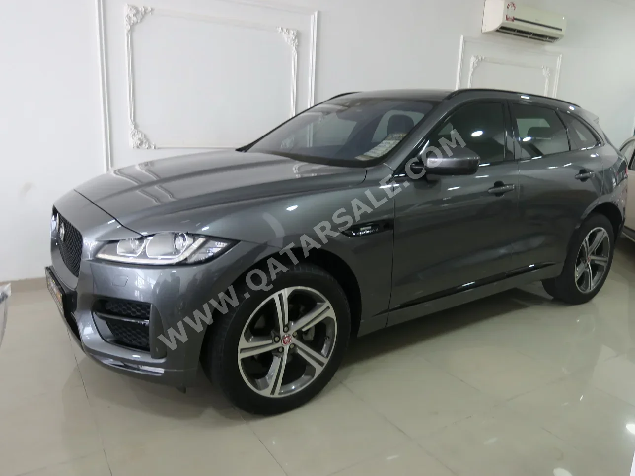 Jaguar  F-Pace  R Sport  2018  Automatic  126,000 Km  4 Cylinder  Four Wheel Drive (4WD)  SUV  Gray