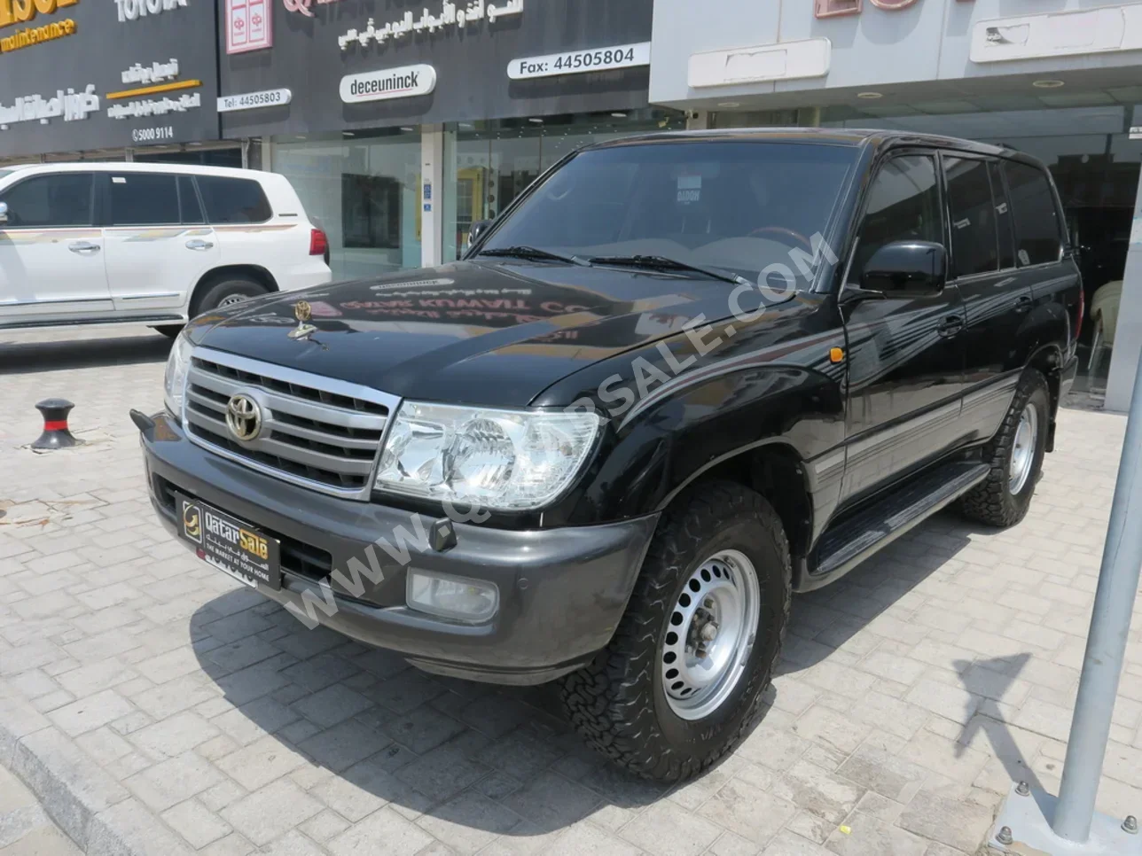 Toyota  Land Cruiser  VXR  2003  Manual  128,000 Km  8 Cylinder  Four Wheel Drive (4WD)  SUV  Black