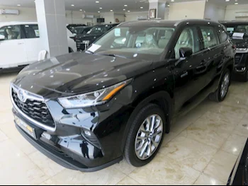  Toyota  Highlander  Hybrid  2023  Automatic  0 Km  4 Cylinder  All Wheel Drive (AWD)  SUV  Black  With Warranty