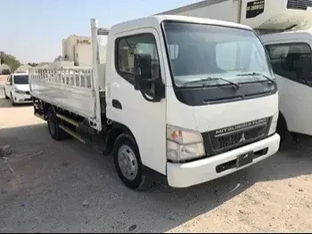 Mitsubishi  Fuso - Color White  2015