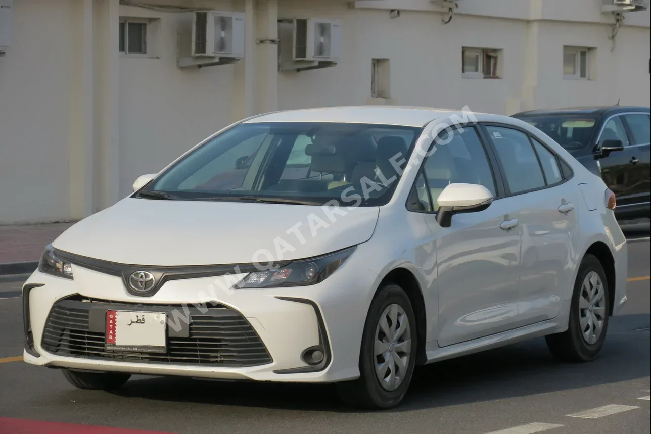 تويوتا  كورولا  2022  اوتوماتيك  57,000 كم  4 سلندر  سحب امامي  سيدان  أبيض  تحت الضمان