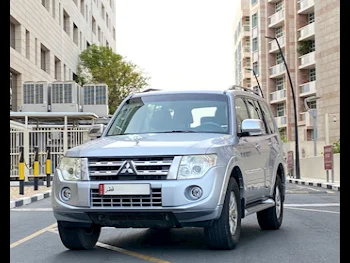 Mitsubishi  Pajero  GLS  2014  Automatic  200,000 Km  6 Cylinder  Four Wheel Drive (4WD)  SUV  Silver