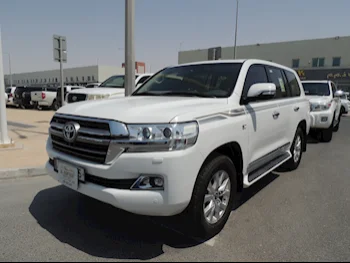 Toyota  Land Cruiser  VXR  2019  Automatic  224,000 Km  8 Cylinder  Four Wheel Drive (4WD)  SUV  White