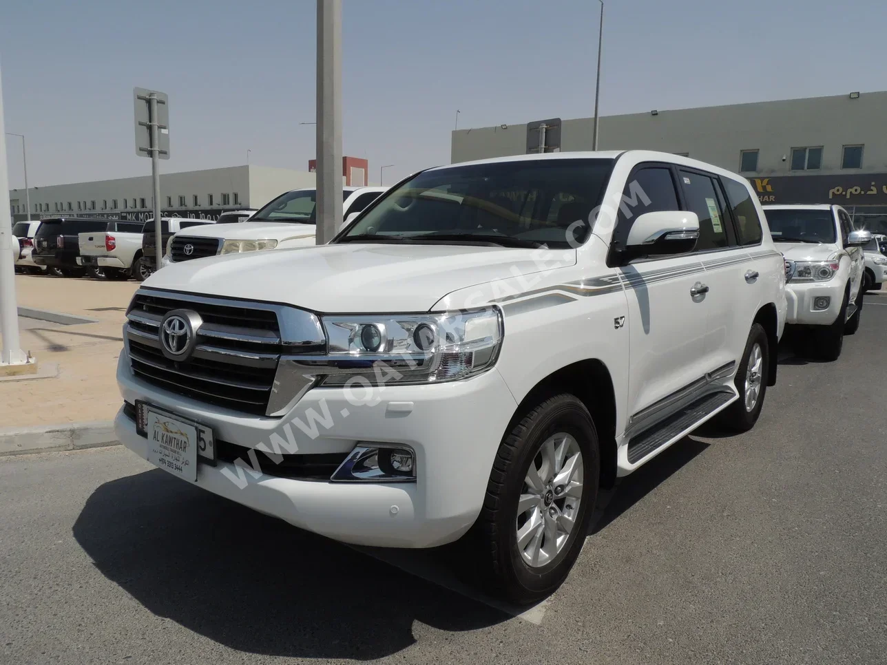 Toyota  Land Cruiser  VXR  2019  Automatic  224,000 Km  8 Cylinder  Four Wheel Drive (4WD)  SUV  White