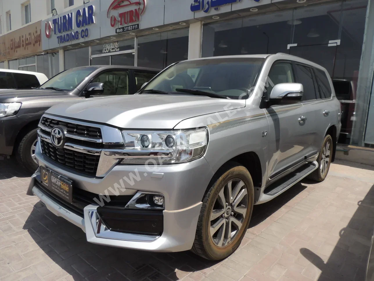 Toyota  Land Cruiser  VXR  2019  Automatic  167,000 Km  8 Cylinder  Four Wheel Drive (4WD)  SUV  Silver