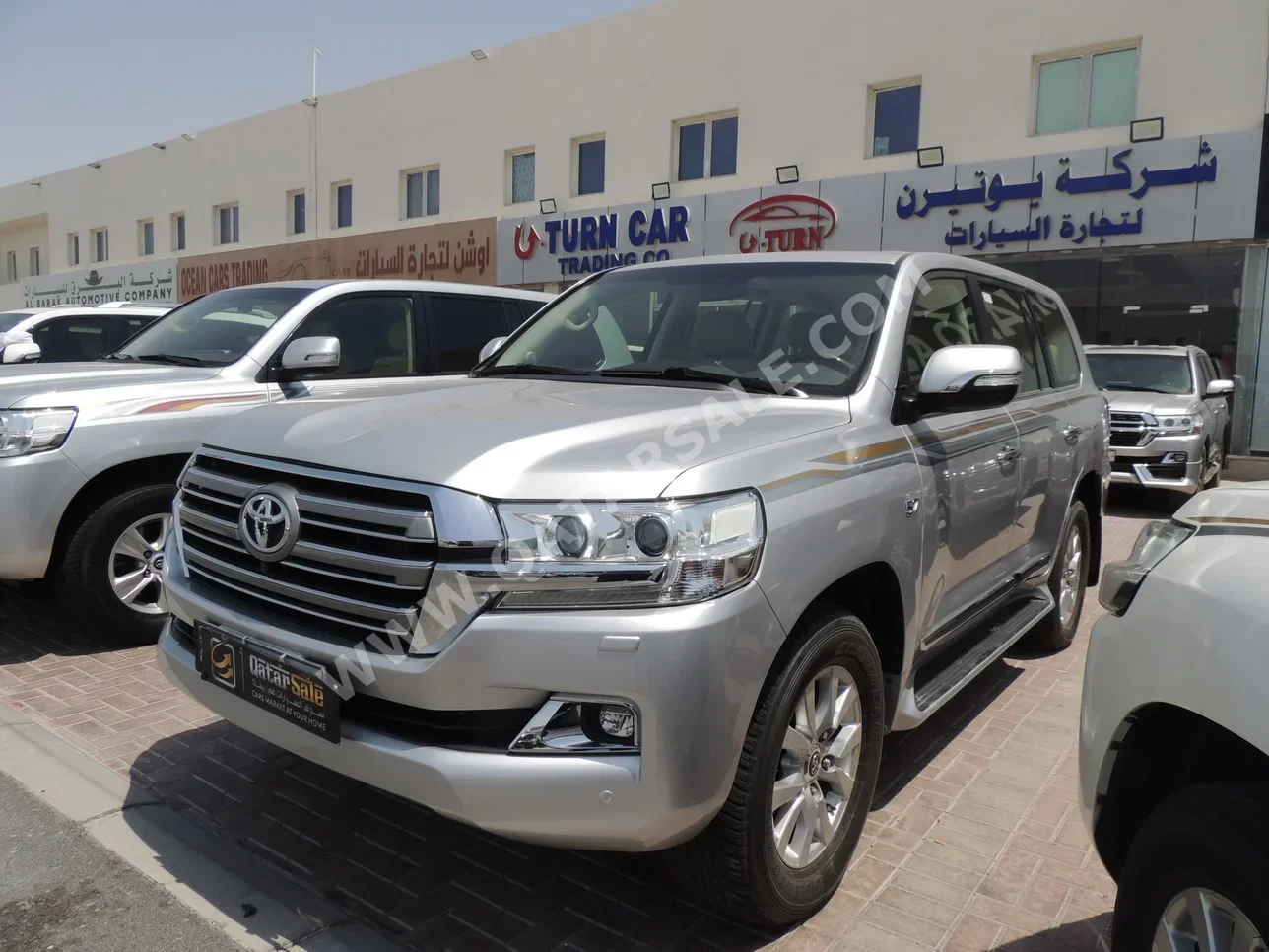 Toyota  Land Cruiser  VXR  2018  Automatic  136,000 Km  8 Cylinder  Four Wheel Drive (4WD)  SUV  Gray