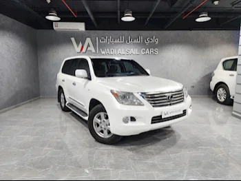 Lexus  LX  570  2010  Automatic  345,000 Km  8 Cylinder  Four Wheel Drive (4WD)  SUV  White