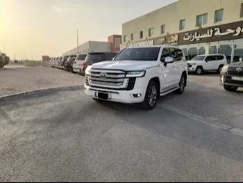 Toyota  Land Cruiser  VXR Twin Turbo  2022  Automatic  70,000 Km  6 Cylinder  Four Wheel Drive (4WD)  SUV  White  With Warranty