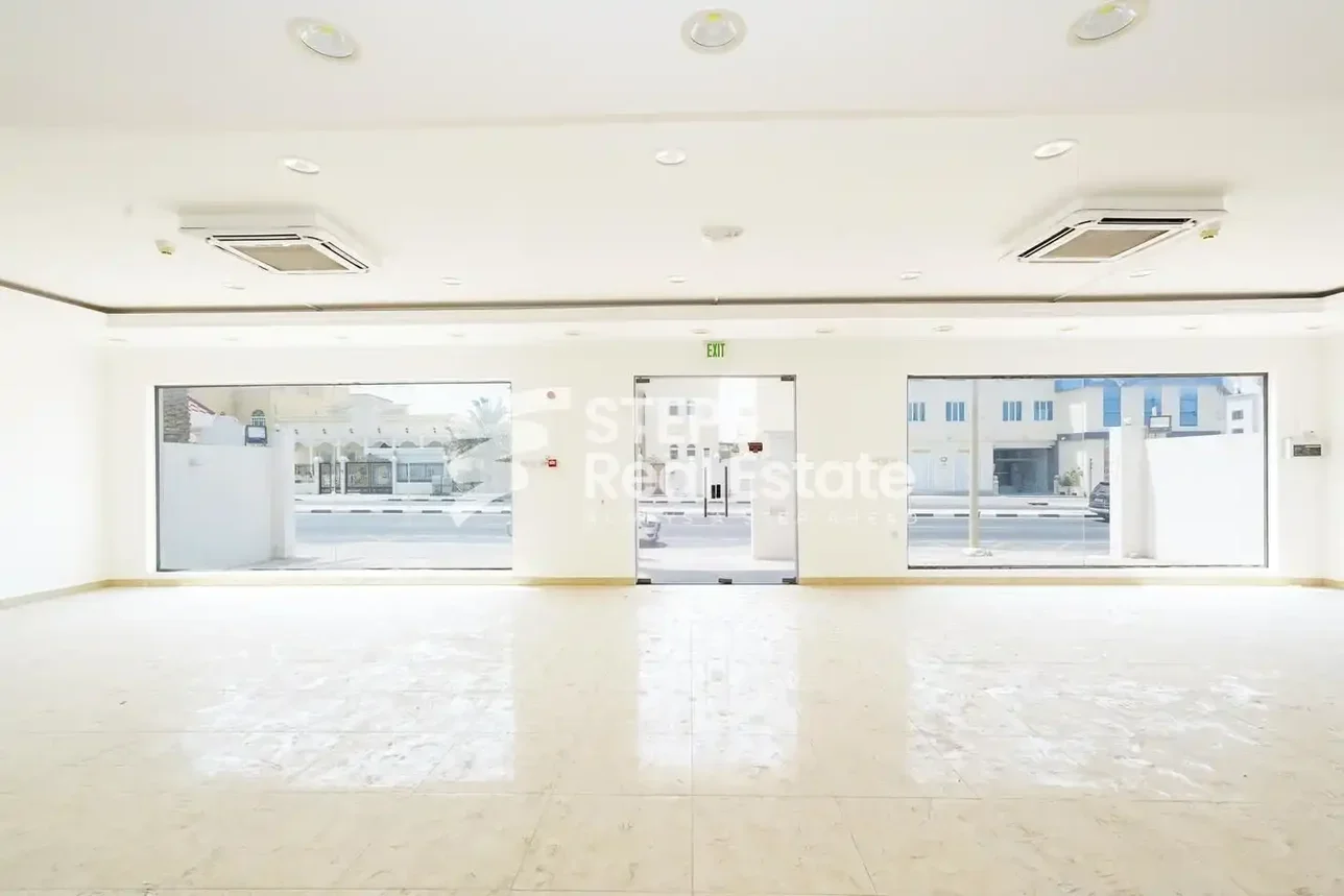 Commercial  - Not Furnished  - Al Rayyan  - Al Aziziyah  - 7 Bedrooms