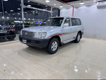 Toyota  Land Cruiser  GXR  2001  Manual  300,000 Km  6 Cylinder  Four Wheel Drive (4WD)  SUV  Light Sky Blue