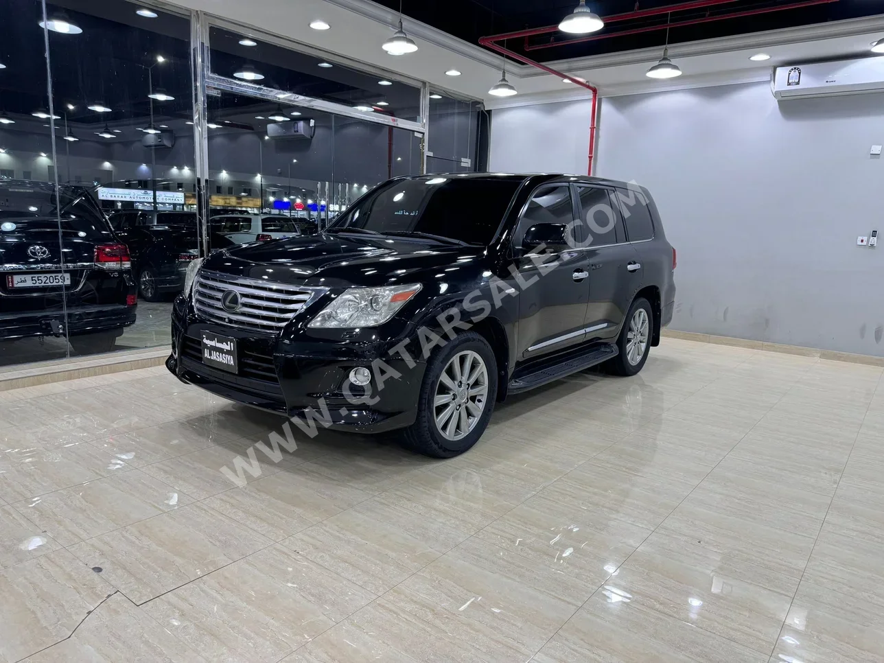 Lexus  LX  570  2011  Automatic  480,000 Km  8 Cylinder  Four Wheel Drive (4WD)  SUV  Black