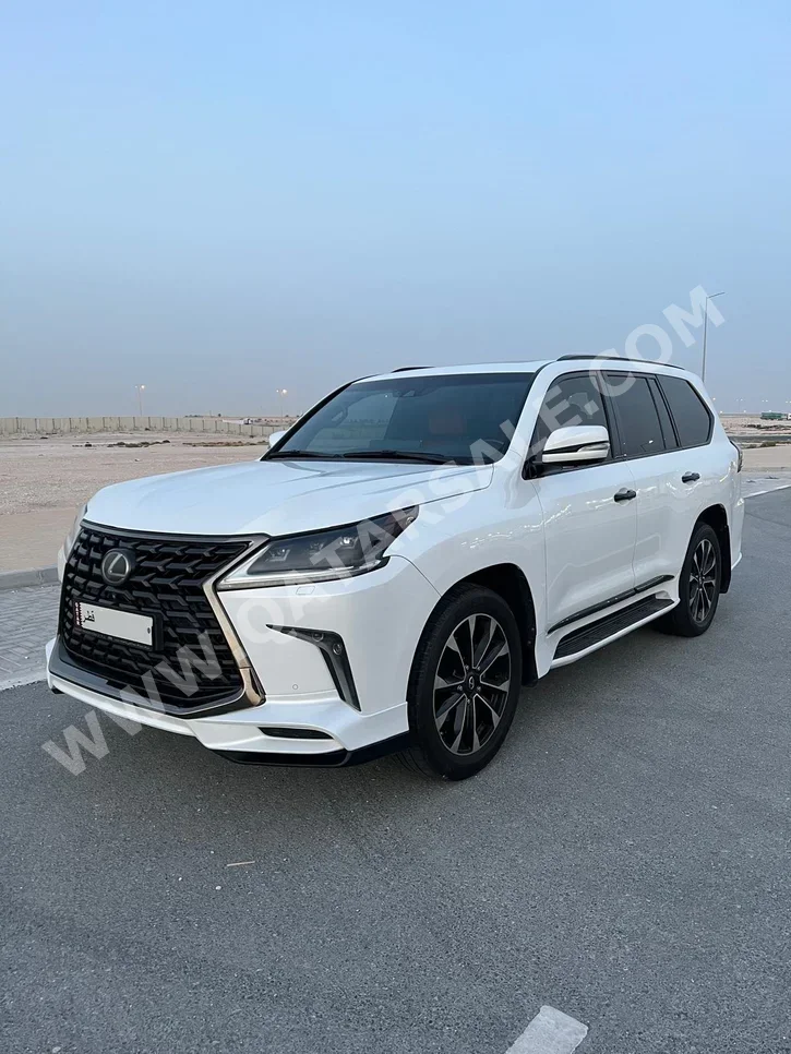 Lexus  LX  570 S Black Edition  2019  Automatic  170,000 Km  8 Cylinder  Four Wheel Drive (4WD)  SUV  White