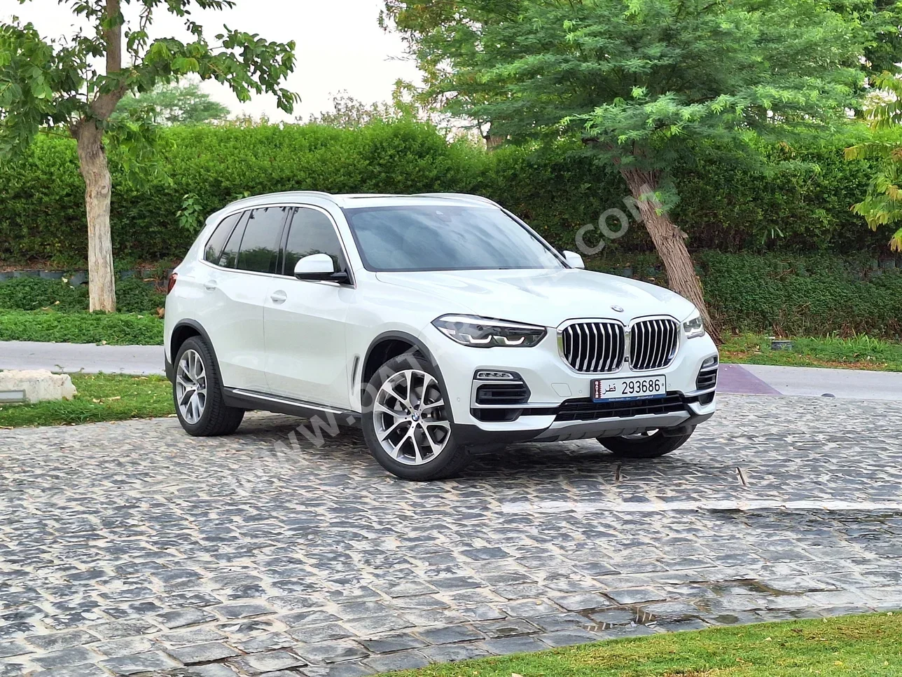 BMW  X-Series  X5 40i  2019  Automatic  50,000 Km  6 Cylinder  All Wheel Drive (AWD)  SUV  White