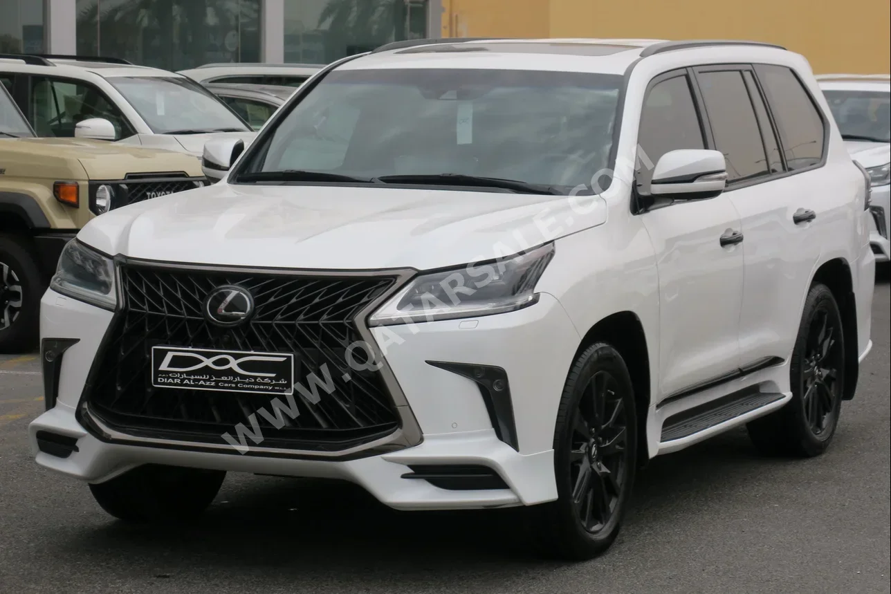 Lexus  LX  570 S Black Edition  2019  Automatic  165,000 Km  8 Cylinder  Four Wheel Drive (4WD)  SUV  White