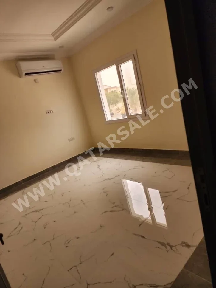 1 Bedrooms  Apartment  For Rent  in Al Rayyan -  Al Maamoura  Semi Furnished