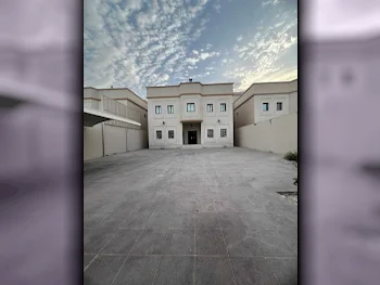 Family Residential  - Not Furnished  - Doha  - Al Duhail  - 6 Bedrooms