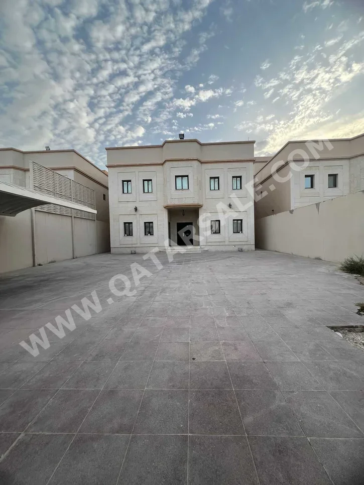 Family Residential  - Not Furnished  - Doha  - Al Duhail  - 6 Bedrooms