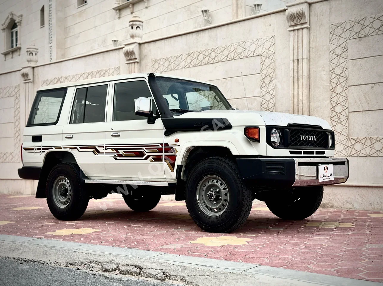 Toyota  Land Cruiser  LX  2024  Manual  0 Km  8 Cylinder  Four Wheel Drive (4WD)  SUV  White