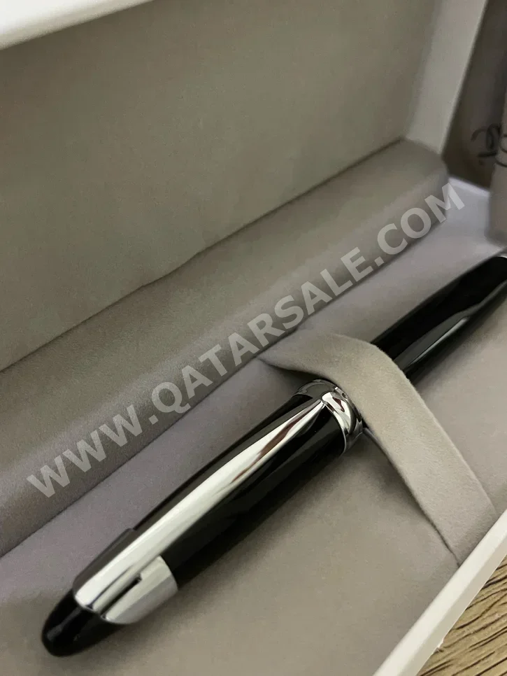 MONTBLANC  Silver and Black -  Year 2024  Fountain Pen