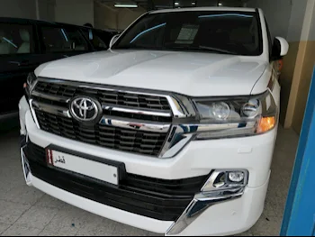 Toyota  Land Cruiser  GXR- Grand Touring  2021  Automatic  120,000 Km  8 Cylinder  Four Wheel Drive (4WD)  SUV  White