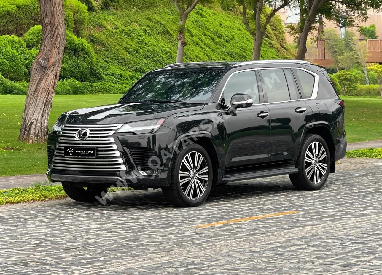 Lexus  LX  600 Luxury  2023  Automatic  32,000 Km  6 Cylinder  Four Wheel Drive (4WD)  SUV  Black  With Warranty