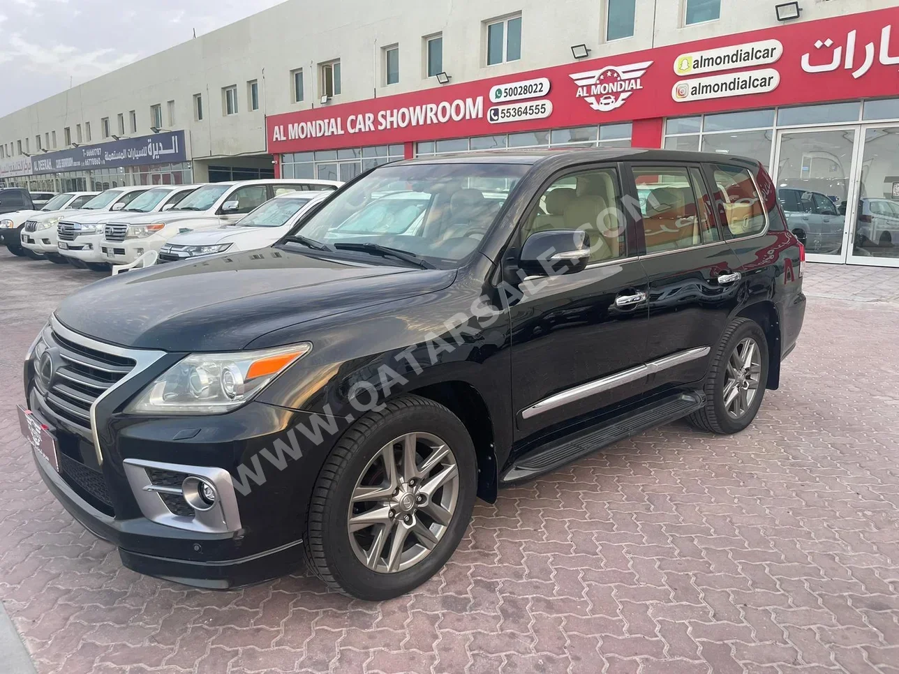 Lexus  LX  570  2014  Automatic  338,000 Km  8 Cylinder  Four Wheel Drive (4WD)  SUV  Black