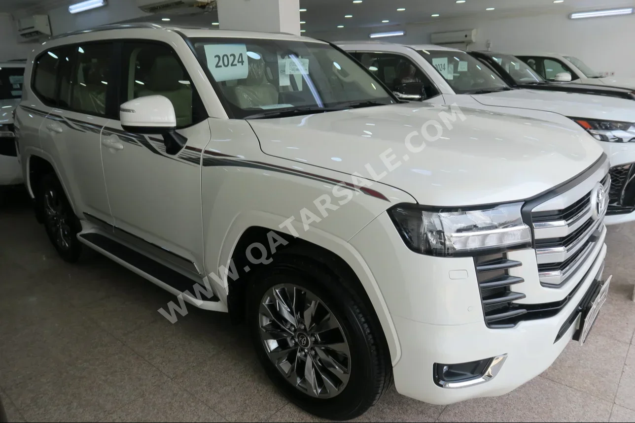 Toyota  Land Cruiser  GXR Twin Turbo  2023  Automatic  0 Km  6 Cylinder  Four Wheel Drive (4WD)  SUV  White  With Warranty