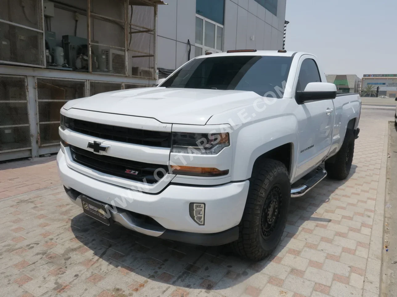 Chevrolet  Silverado  Z71  2018  Automatic  132,000 Km  8 Cylinder  Four Wheel Drive (4WD)  Pick Up  White