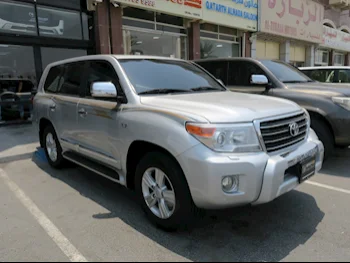 Toyota  Land Cruiser  VXR  2014  Automatic  235,000 Km  8 Cylinder  Four Wheel Drive (4WD)  SUV  Silver