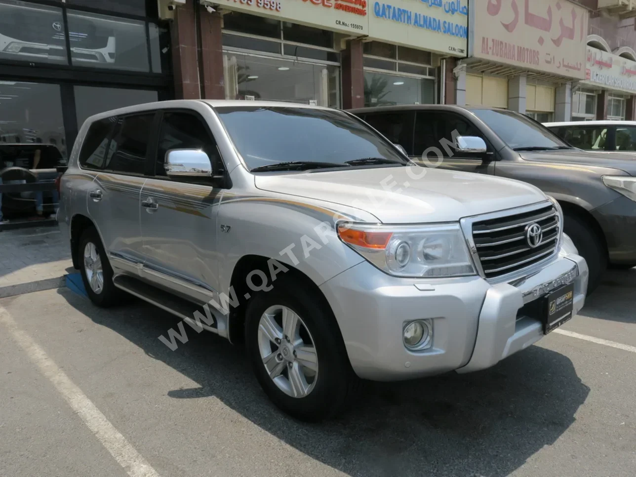 Toyota  Land Cruiser  VXR  2014  Automatic  235,000 Km  8 Cylinder  Four Wheel Drive (4WD)  SUV  Silver