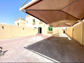 Family Residential  - Not Furnished  - Al Rayyan  - Ain Khaled  - 5 Bedrooms