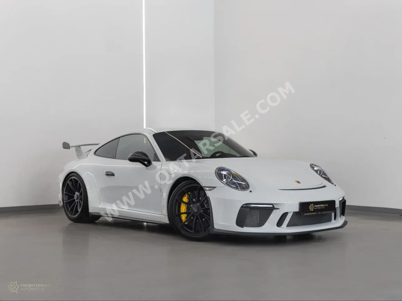 Porsche  911  GT3  2018  Manual  30,000 Km  6 Cylinder  Rear Wheel Drive (RWD)  Coupe / Sport  White  With Warranty