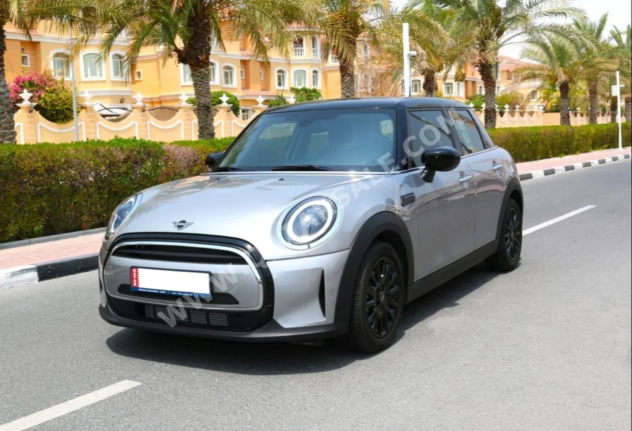 Mini  Cooper  4 Cylinder  Hatchback  Silver  2024