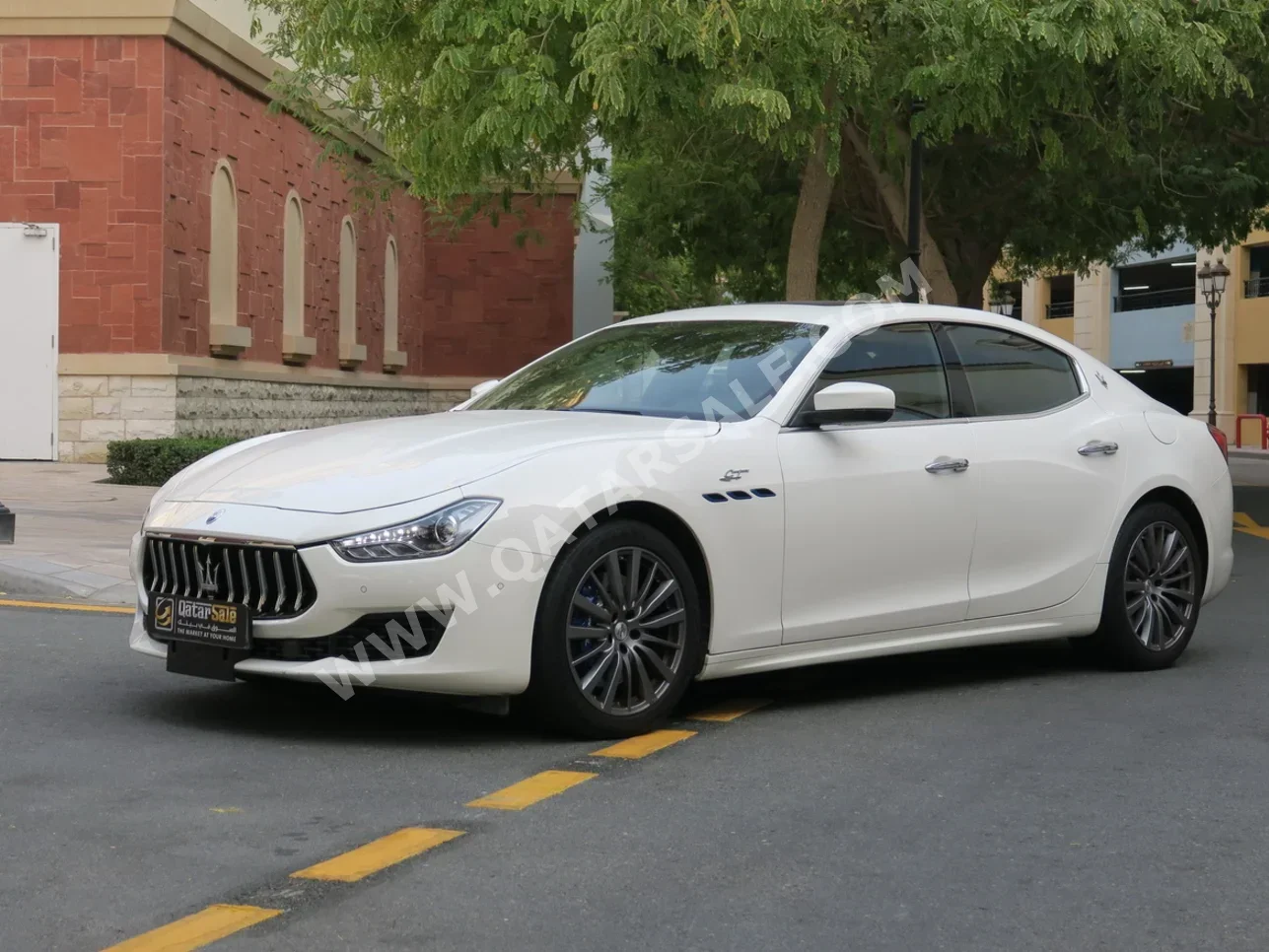 Maserati Ghibli GT 2023 Automatic 24,000 Km 4 Cylinder Rear Wheel Drive (RWD) Sedan White With Warranty
