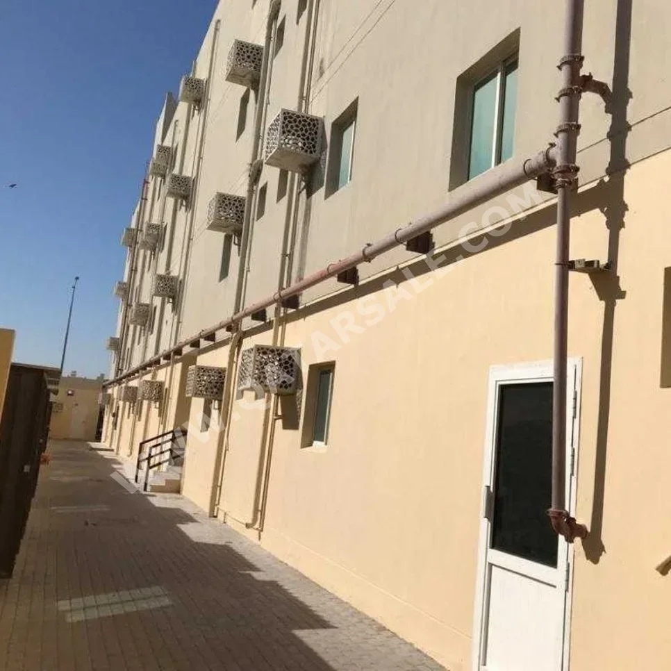 Labour Camp Al Rayyan  Industrial Area  20 Bedrooms