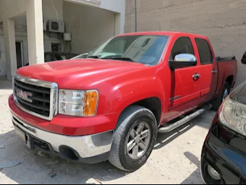 GMC  Sierra  1500  2009  Automatic  380,000 Km  8 Cylinder  Four Wheel Drive (4WD)  Pick Up  Red