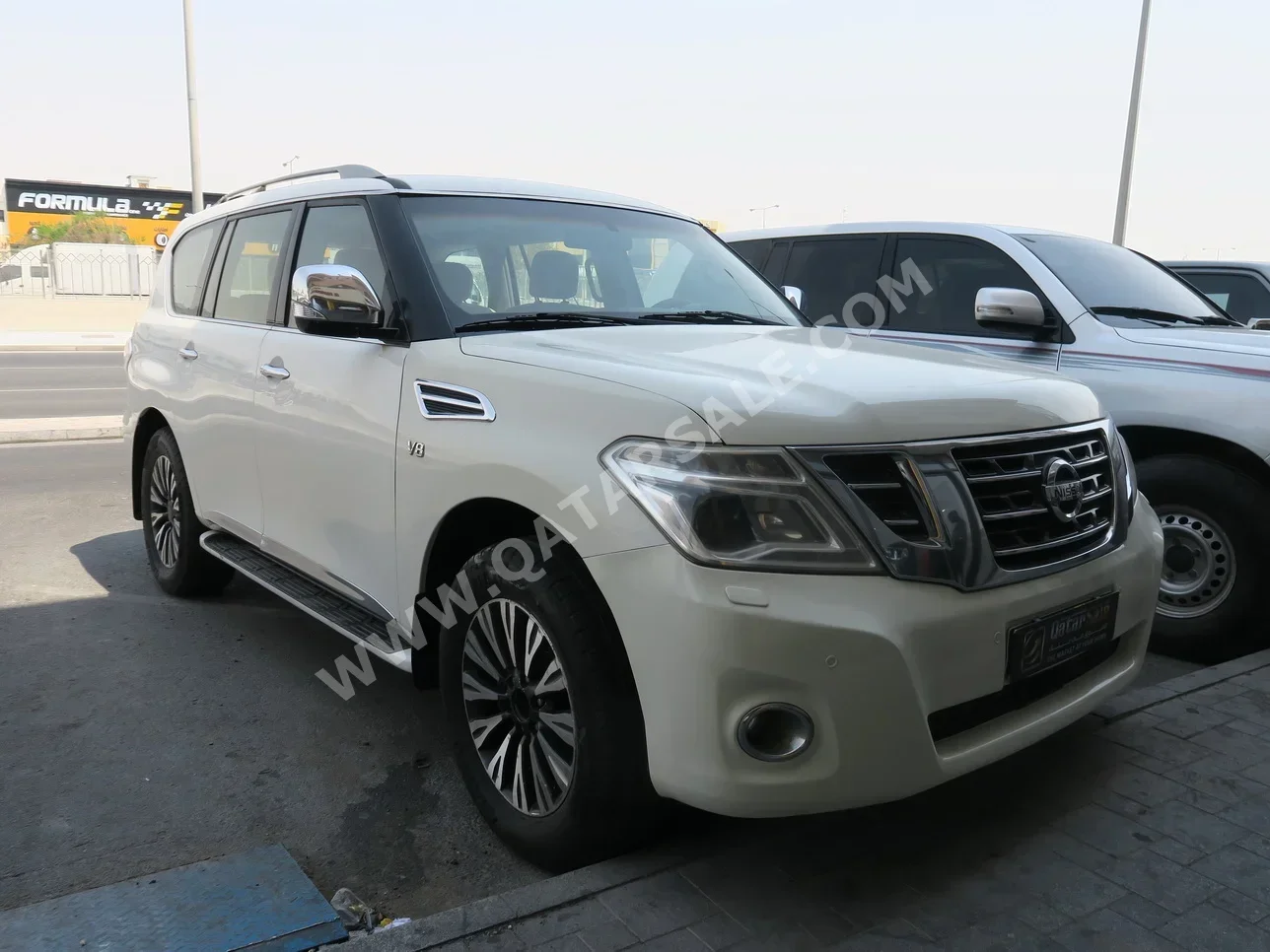 Nissan  Patrol  SE  2014  Automatic  310,000 Km  8 Cylinder  Four Wheel Drive (4WD)  SUV  White