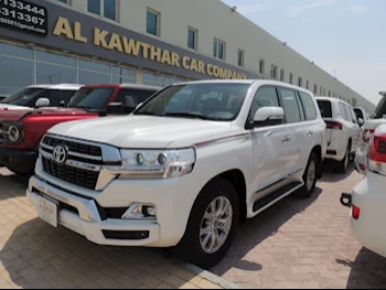 Toyota  Land Cruiser  GXR  2021  Automatic  201,000 Km  8 Cylinder  Four Wheel Drive (4WD)  SUV  White