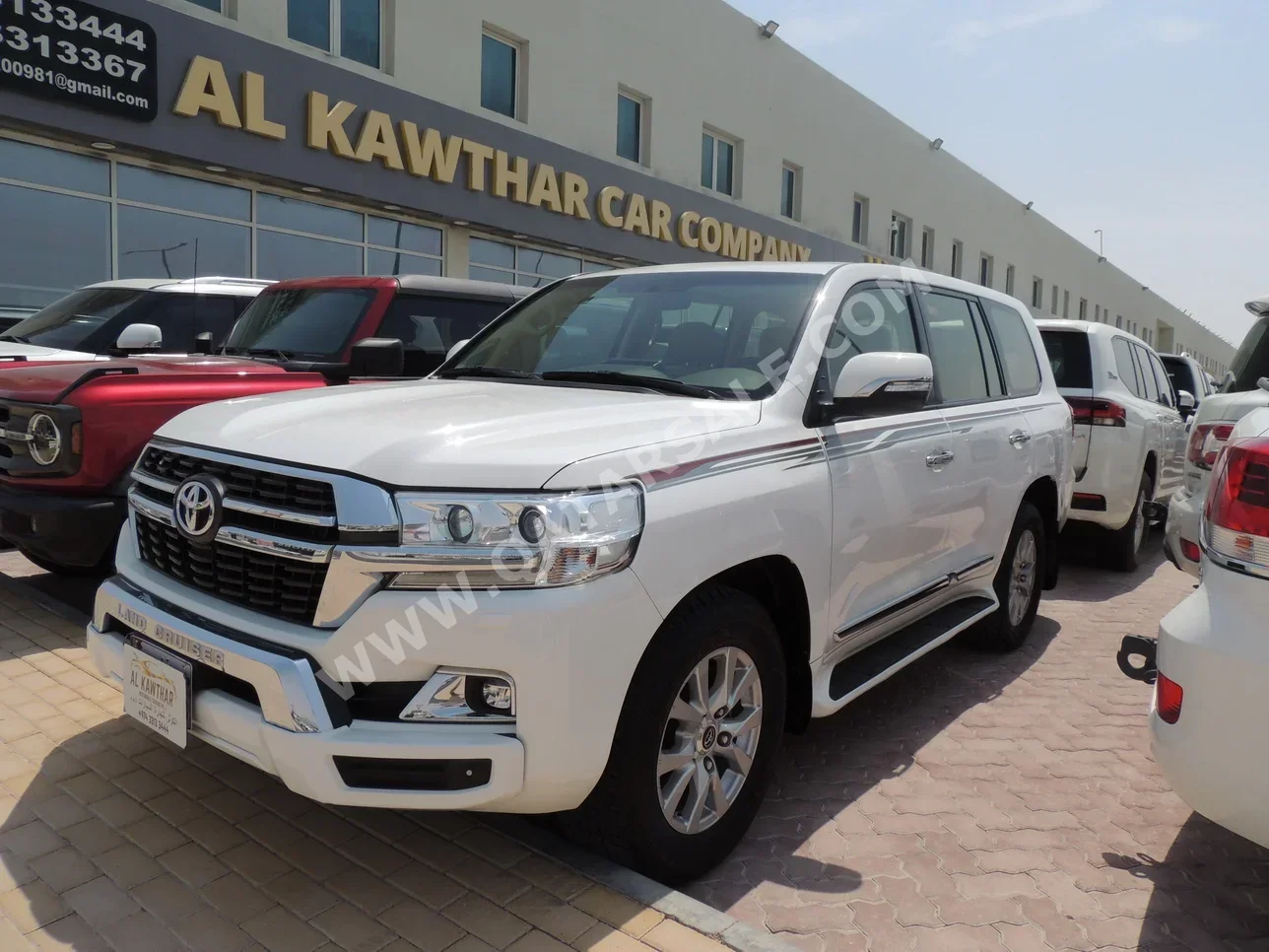 Toyota  Land Cruiser  GXR  2021  Automatic  201,000 Km  8 Cylinder  Four Wheel Drive (4WD)  SUV  White