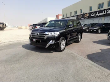 Toyota  Land Cruiser  VXR  2017  Automatic  233,000 Km  8 Cylinder  Four Wheel Drive (4WD)  SUV  Black