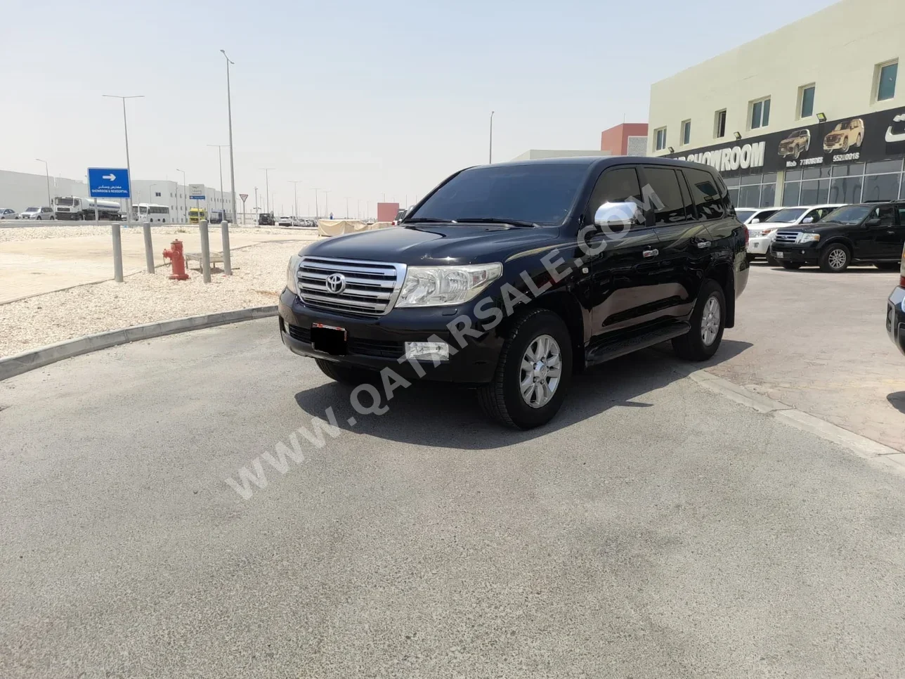 Toyota  Land Cruiser  GXR  2010  Automatic  377,000 Km  8 Cylinder  Four Wheel Drive (4WD)  SUV  Black