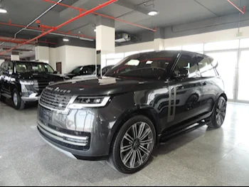 Land Rover  Range Rover  HSE  2023  Automatic  13٬000 Km  8 Cylinder  Four Wheel Drive (4WD)  SUV  Gray  With Warranty