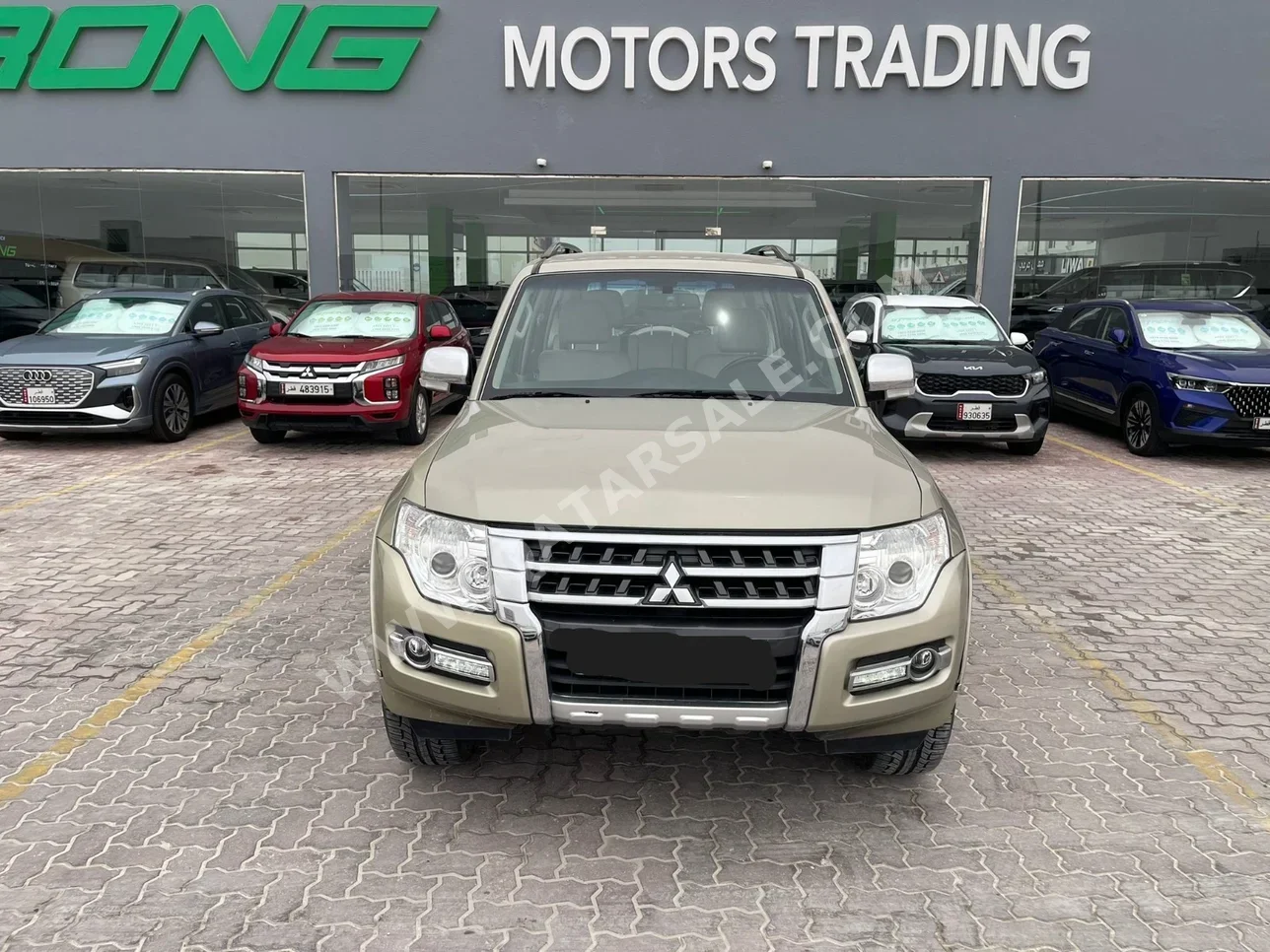 Mitsubishi  Pajero  2020  Automatic  89,000 Km  6 Cylinder  Four Wheel Drive (4WD)  SUV  Gold