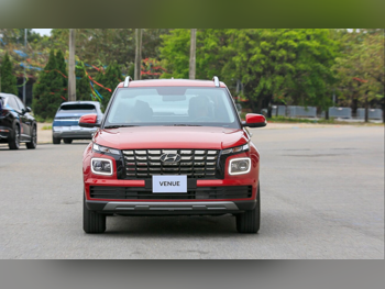 Hyundai  Venue  SUV 4x4  Red  2023