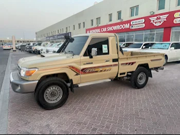 Toyota  Land Cruiser  LX  2022  Manual  76٬000 Km  8 Cylinder  Four Wheel Drive (4WD)  Pick Up  Beige  With Warranty