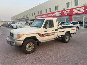 Toyota  Land Cruiser  LX  2020  Manual  185,000 Km  6 Cylinder  Four Wheel Drive (4WD)  Pick Up  White